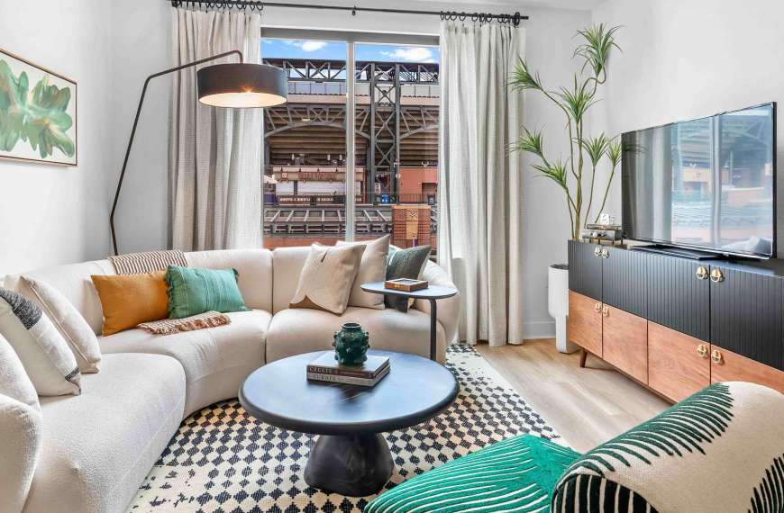 Battery on Blake Apartments – Denver, CO